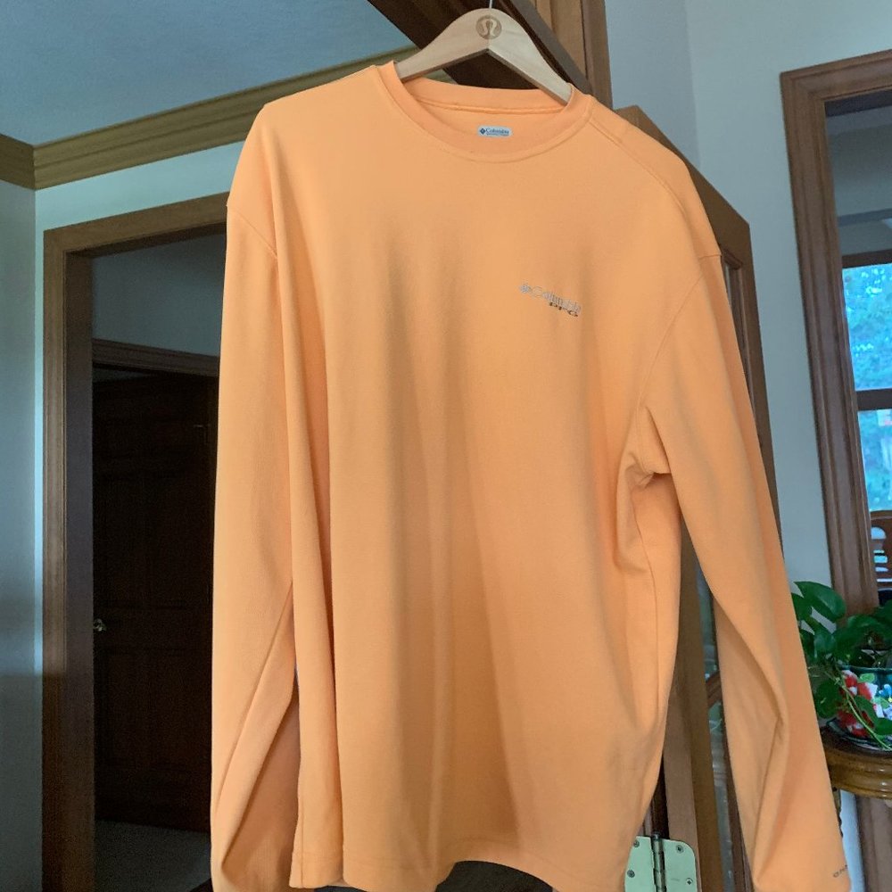 MENS SIZE MEDIUM COLUMBIA LONG SLEEVE SHIRT